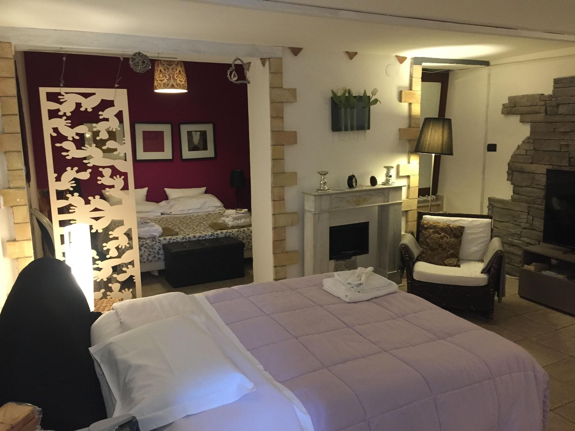 كالتاجيروني Casa Tipica Siciliana Patronale Home Bedandbreakfast Tremetrisoprailcielo Camere Con Vista, Colazione Interna In Terrazzo Panoramico المظهر الخارجي الصورة