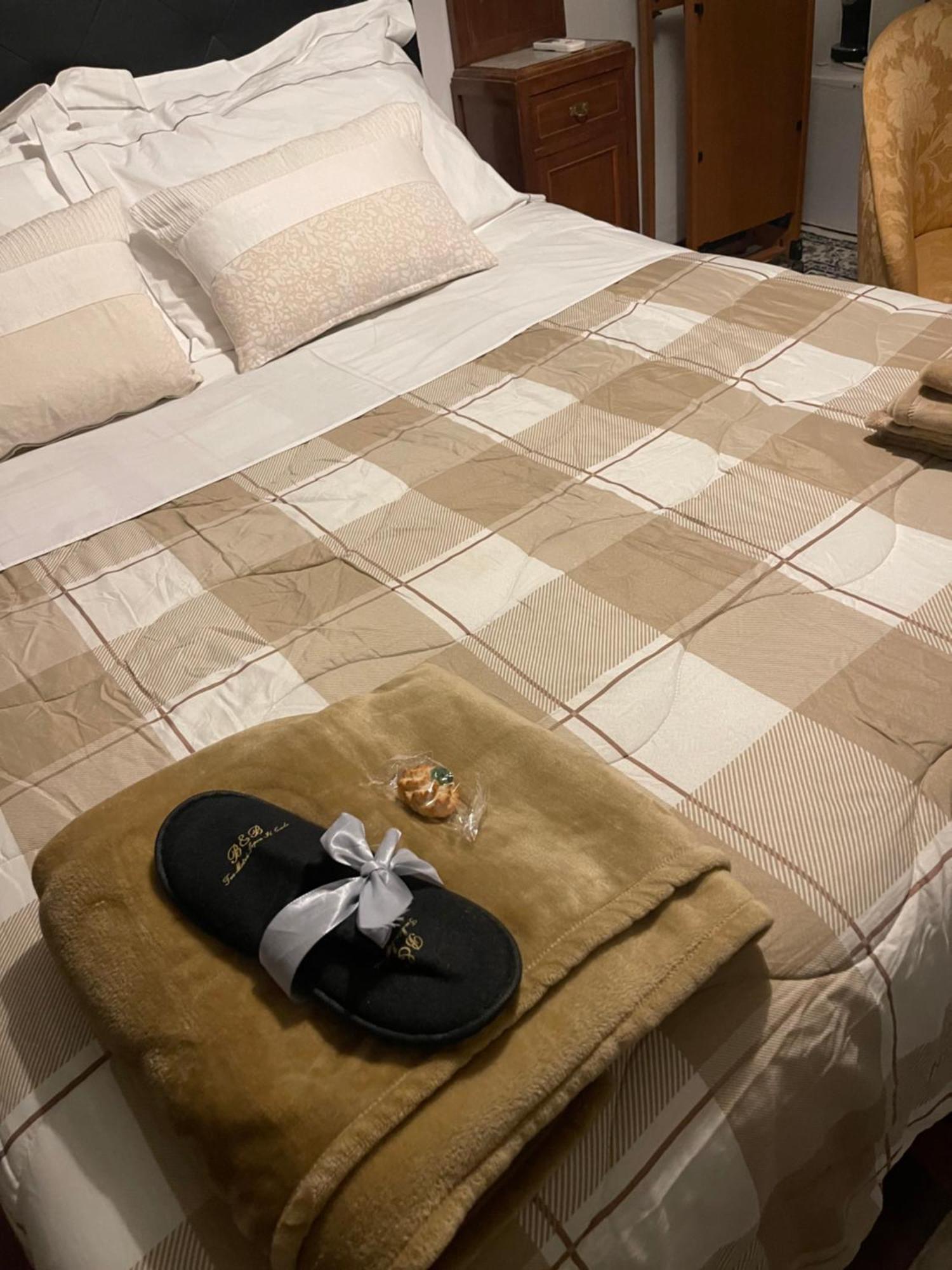 كالتاجيروني Casa Tipica Siciliana Patronale Home Bedandbreakfast Tremetrisoprailcielo Camere Con Vista, Colazione Interna In Terrazzo Panoramico المظهر الخارجي الصورة