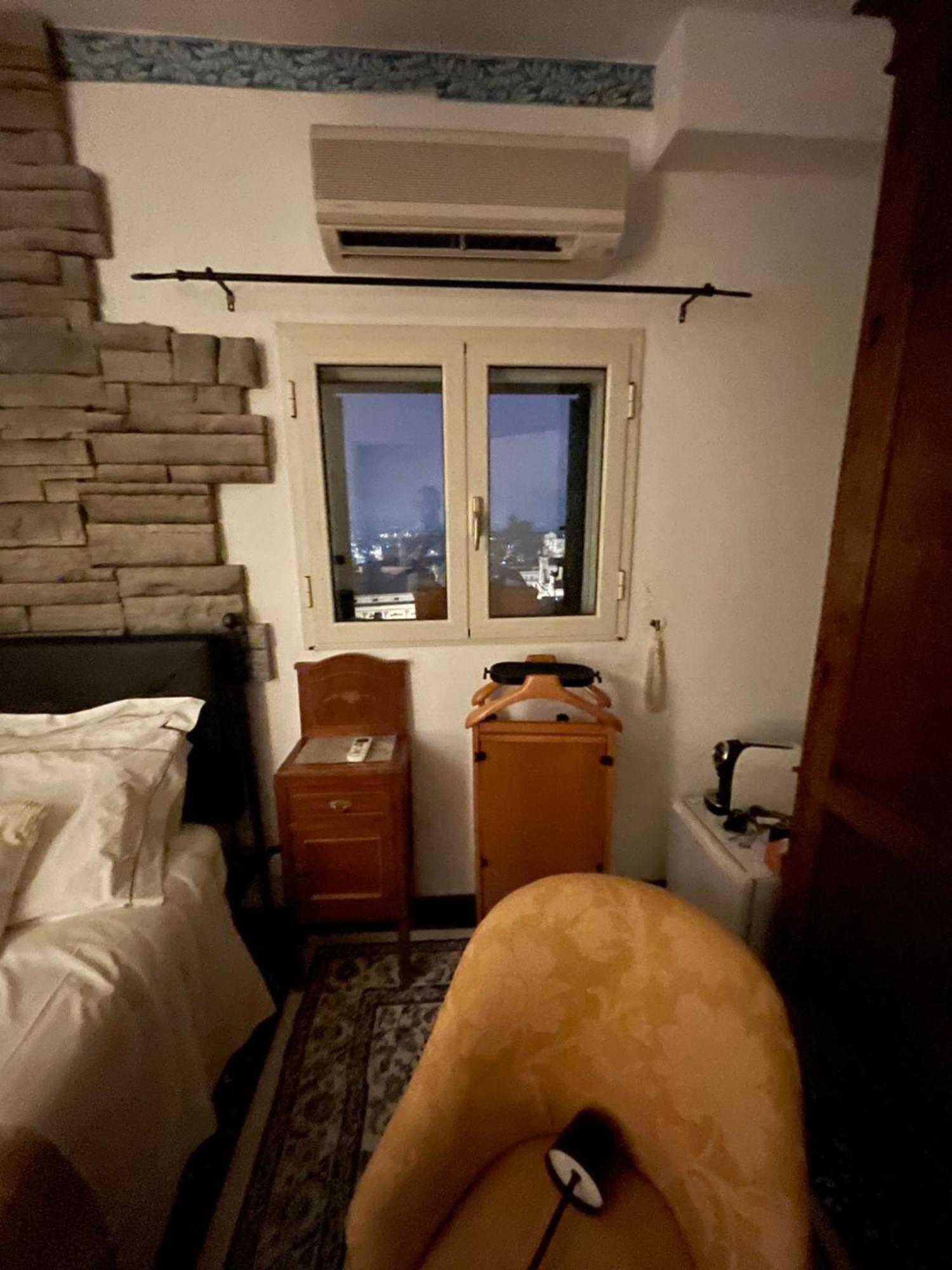 كالتاجيروني Casa Tipica Siciliana Patronale Home Bedandbreakfast Tremetrisoprailcielo Camere Con Vista, Colazione Interna In Terrazzo Panoramico المظهر الخارجي الصورة