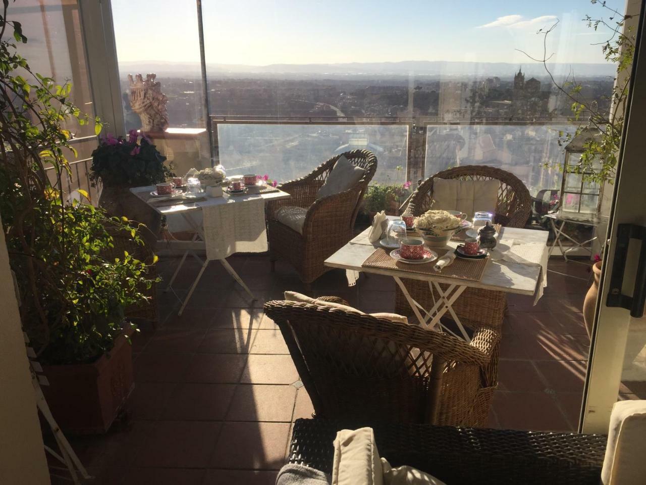 كالتاجيروني Casa Tipica Siciliana Patronale Home Bedandbreakfast Tremetrisoprailcielo Camere Con Vista, Colazione Interna In Terrazzo Panoramico المظهر الخارجي الصورة