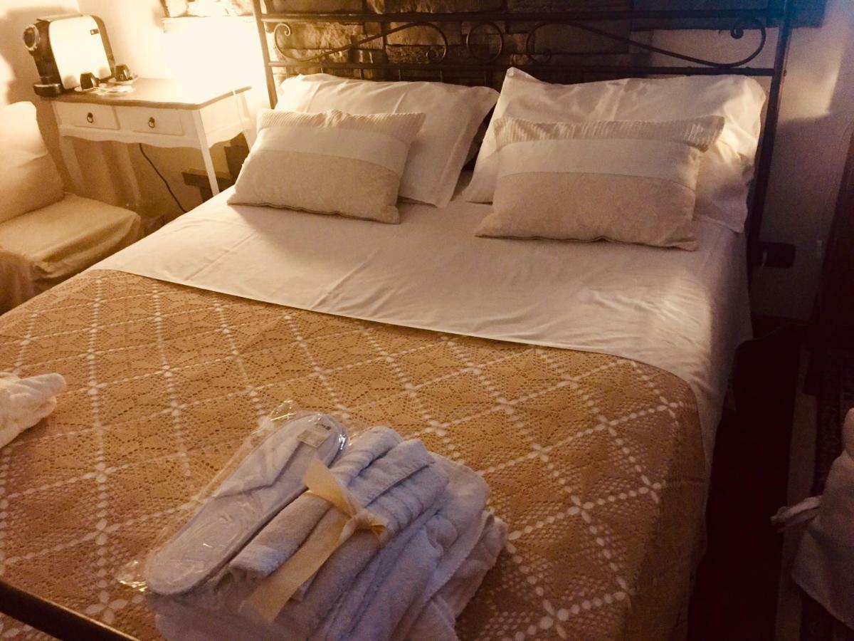 كالتاجيروني Casa Tipica Siciliana Patronale Home Bedandbreakfast Tremetrisoprailcielo Camere Con Vista, Colazione Interna In Terrazzo Panoramico المظهر الخارجي الصورة