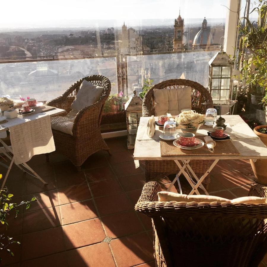 كالتاجيروني Casa Tipica Siciliana Patronale Home Bedandbreakfast Tremetrisoprailcielo Camere Con Vista, Colazione Interna In Terrazzo Panoramico المظهر الخارجي الصورة